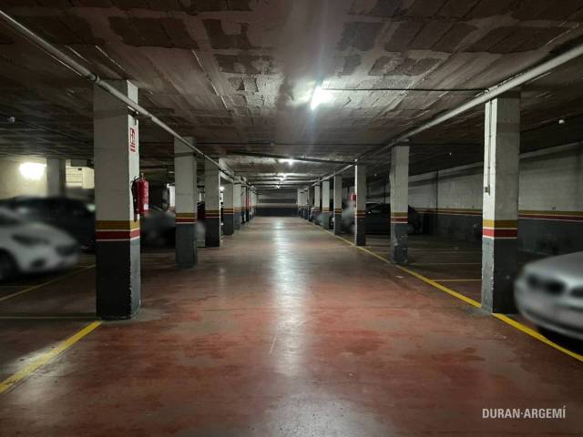 Garaje en Venta en Calle Sant Marià en Sant Pere Nord