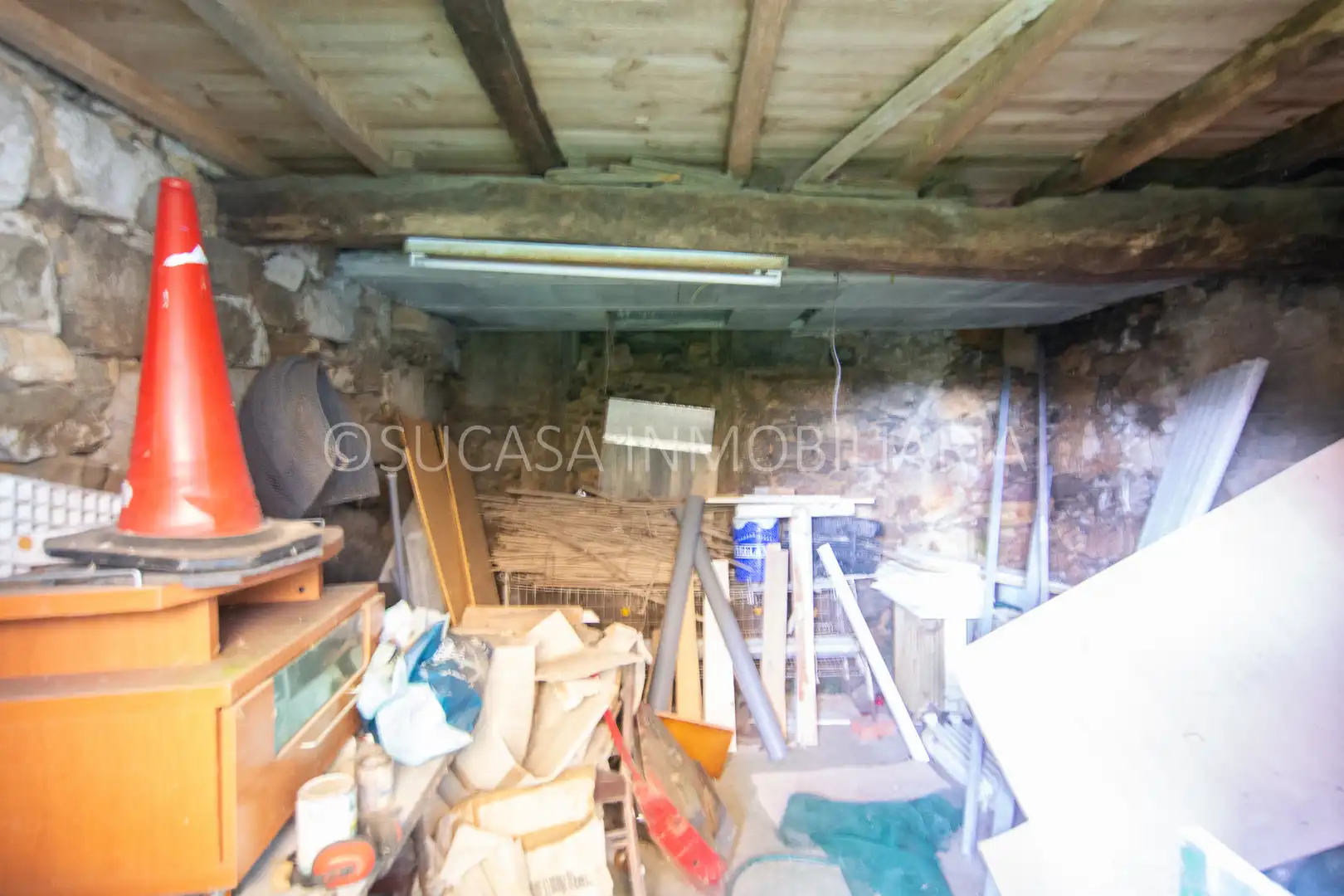 Casa o xalet en venda en Arteixo amb Jardí privat, Traster i Internet