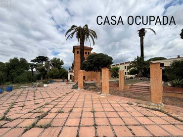 Terraced house with pool for sale in CAMI DEL CASTELL DE MATA  
Polígono  Parcela  CAN RIBOT
 MATARO (BARCELONA)
