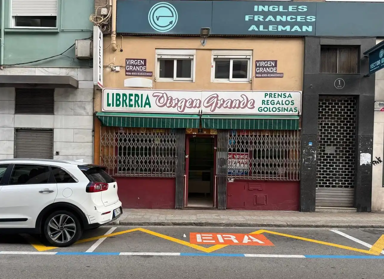 Locale commerciale in vendita a Calle Augusto G. Linares