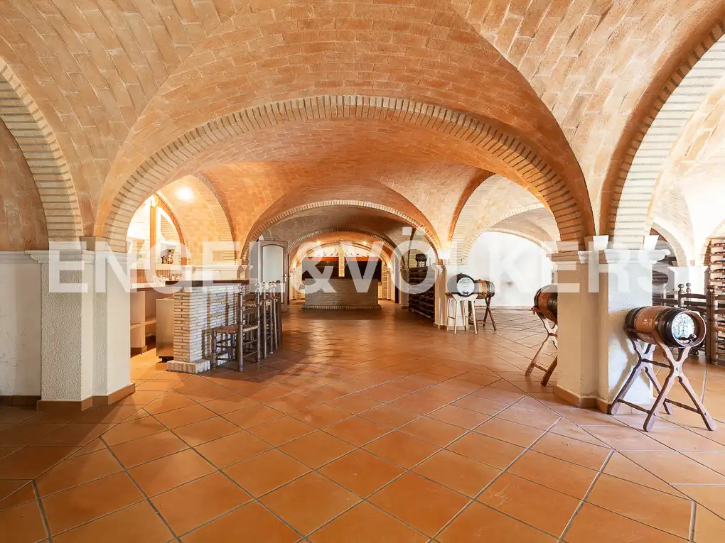 Houses for sale in Ontinyent  with Air Conditioner, Heating and Private garden