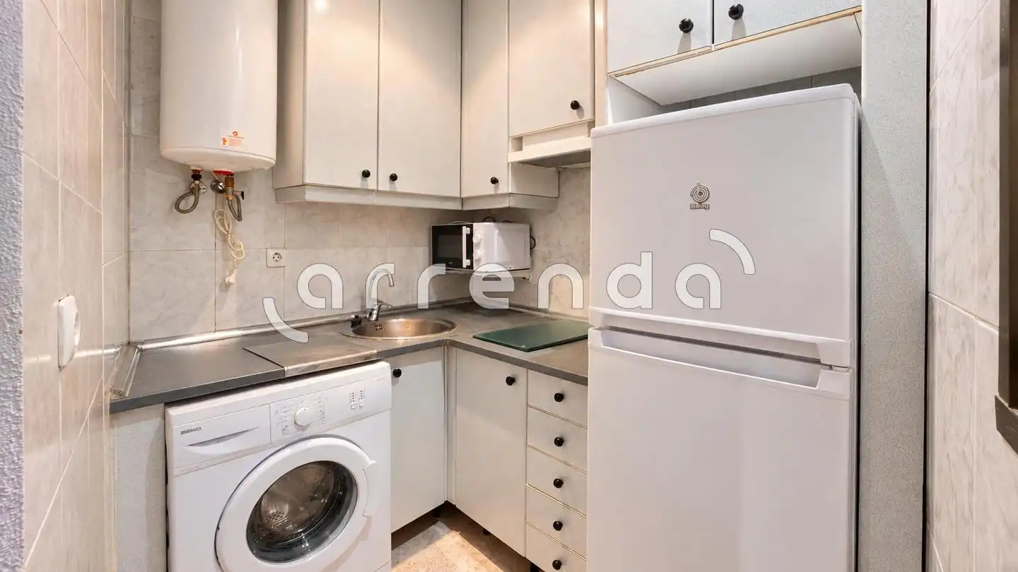 Apartament amb ascensor de lloguer a Calle de Peñuelas, imagen 7