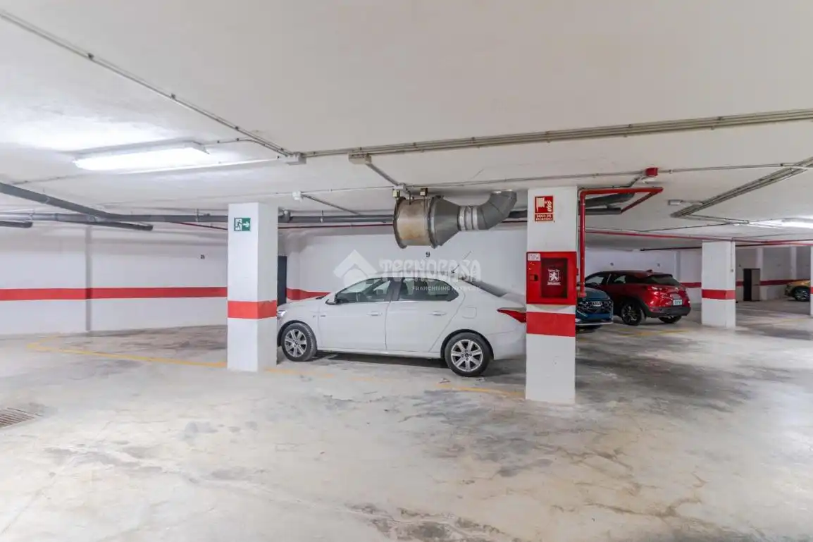 Parking de Piso en venta en La Zubia con Terraza
