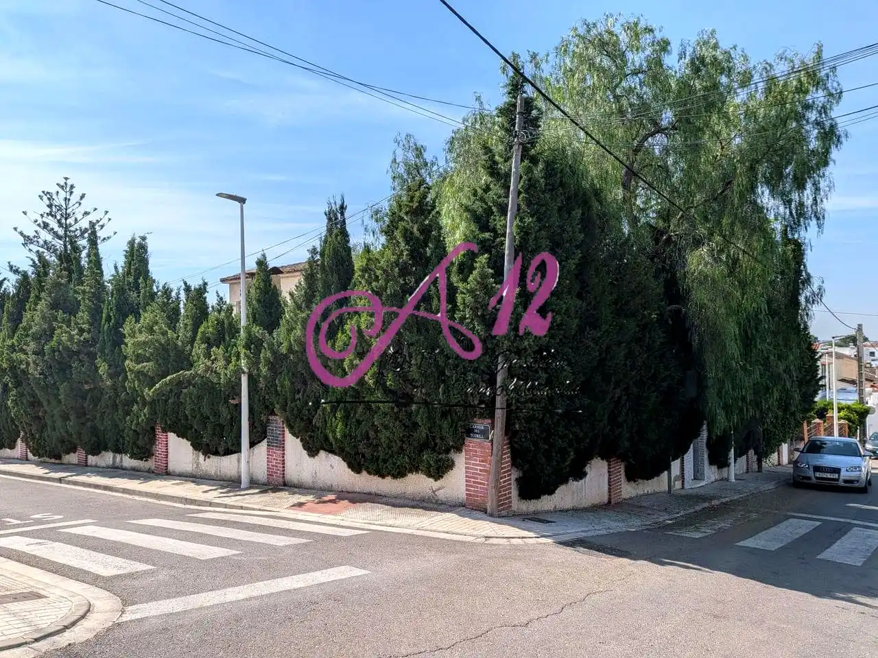 Exterior view of Houses for sale in La Pobla de Vallbona  with Swimming Pool