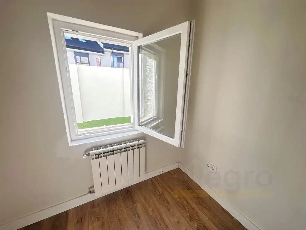 Schlafzimmer von Erdgeschoss zum Verkauf in Galapagar