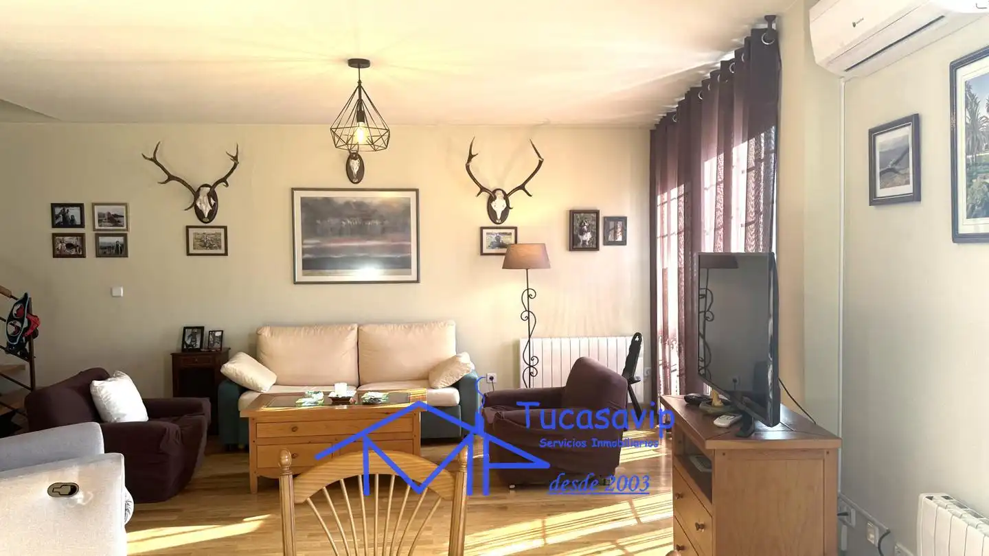 Wohnzimmer von Wohnung zum Verkauf in El Tiemblo  mit Balkon