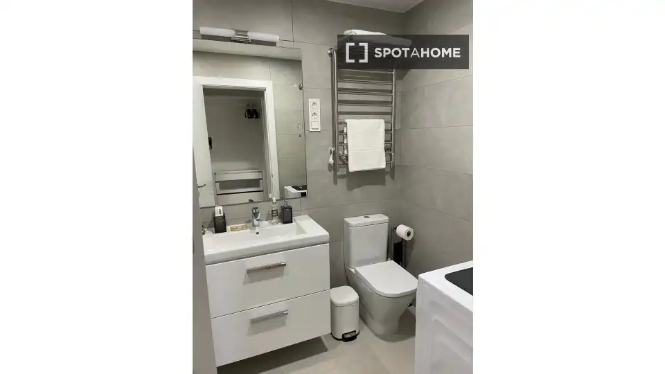 Baño de Apartamento para compartir en Málaga con Aire acondicionado, Calefacción y Terraza