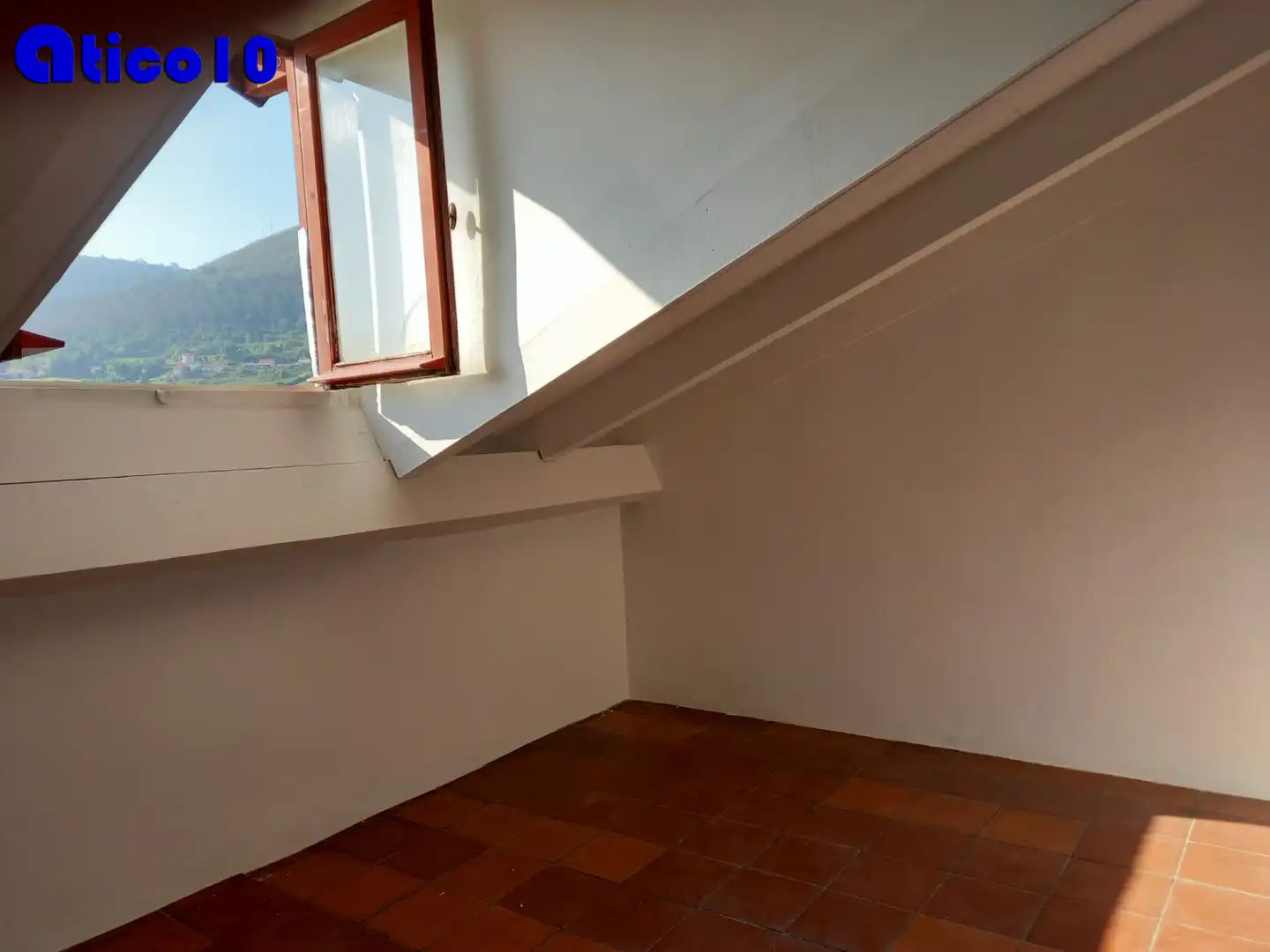 Terrasse von Einfamilien-Reihenhaus zum Verkauf in Oviedo  mit Heizung, Privatgarten und Parkett