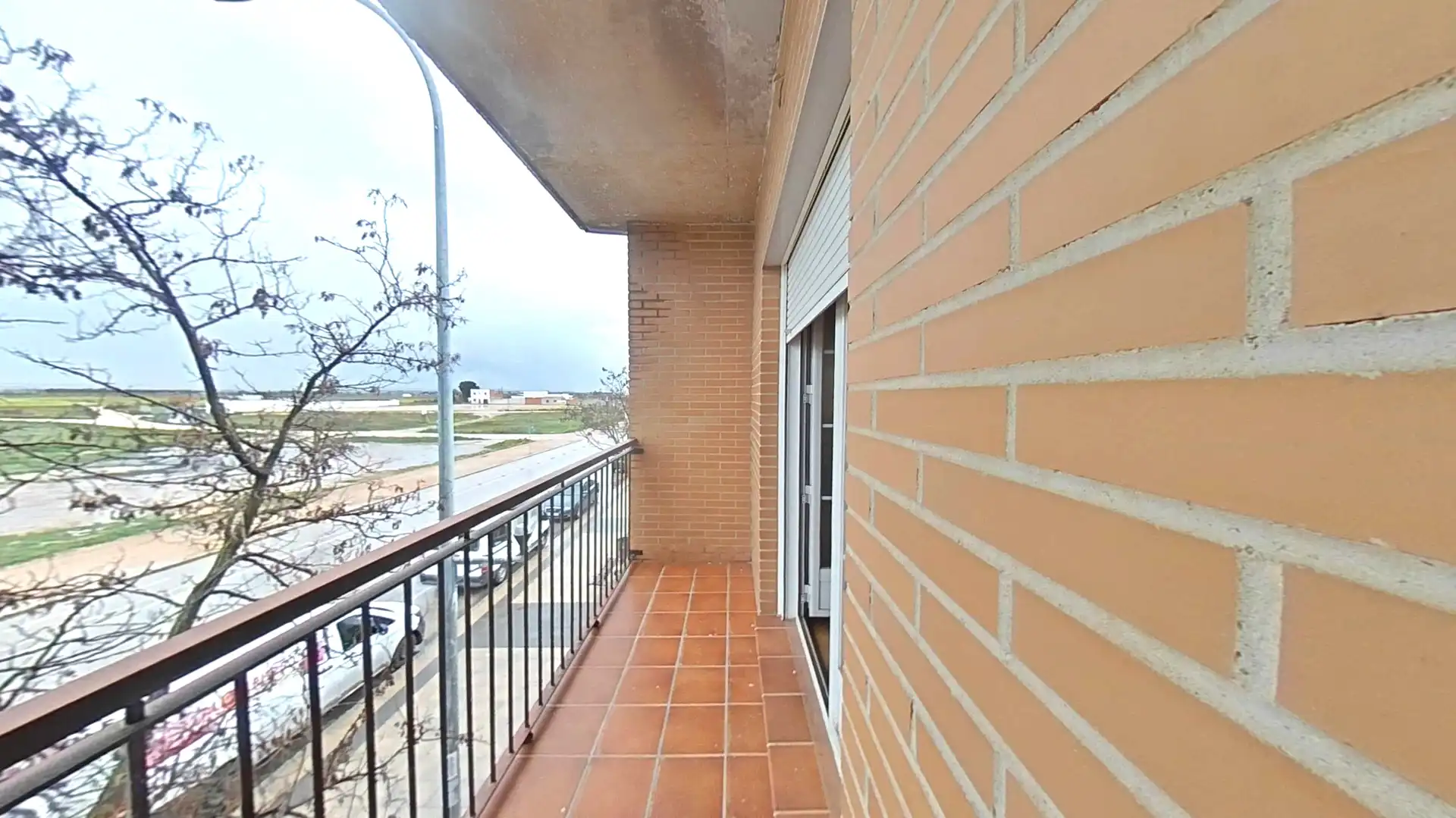 Außenansicht von Wohnung zum Verkauf in Tomelloso mit Heizung und Terrasse