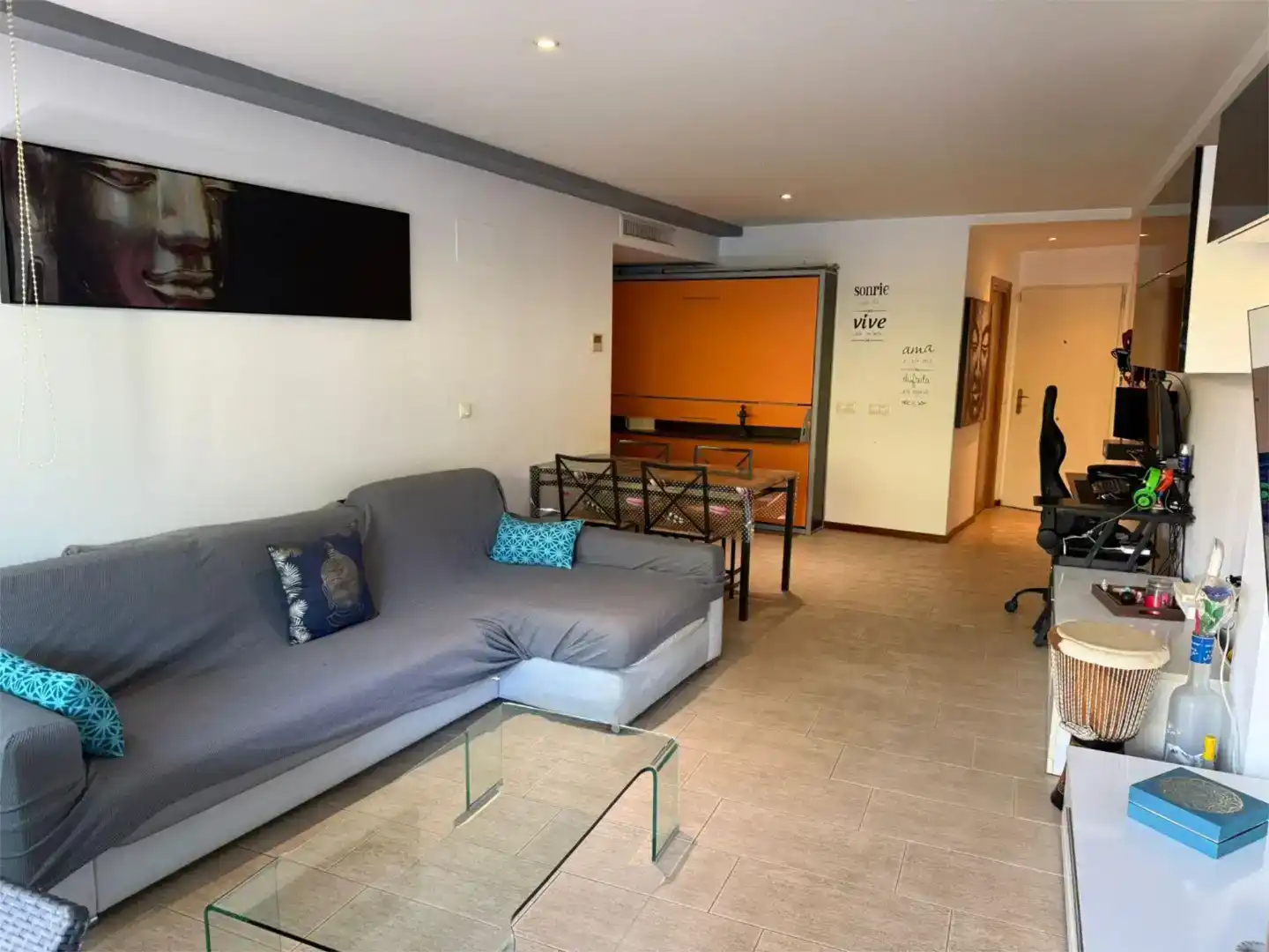 Wohnzimmer von Wohnungen zur Miete in Santa Eulària des Riu mit Klimaanlage und Schwimmbad