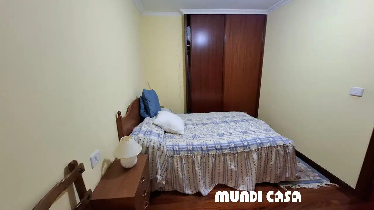 Dormitori de Pis en venda en Boiro amb Traster i Balcó