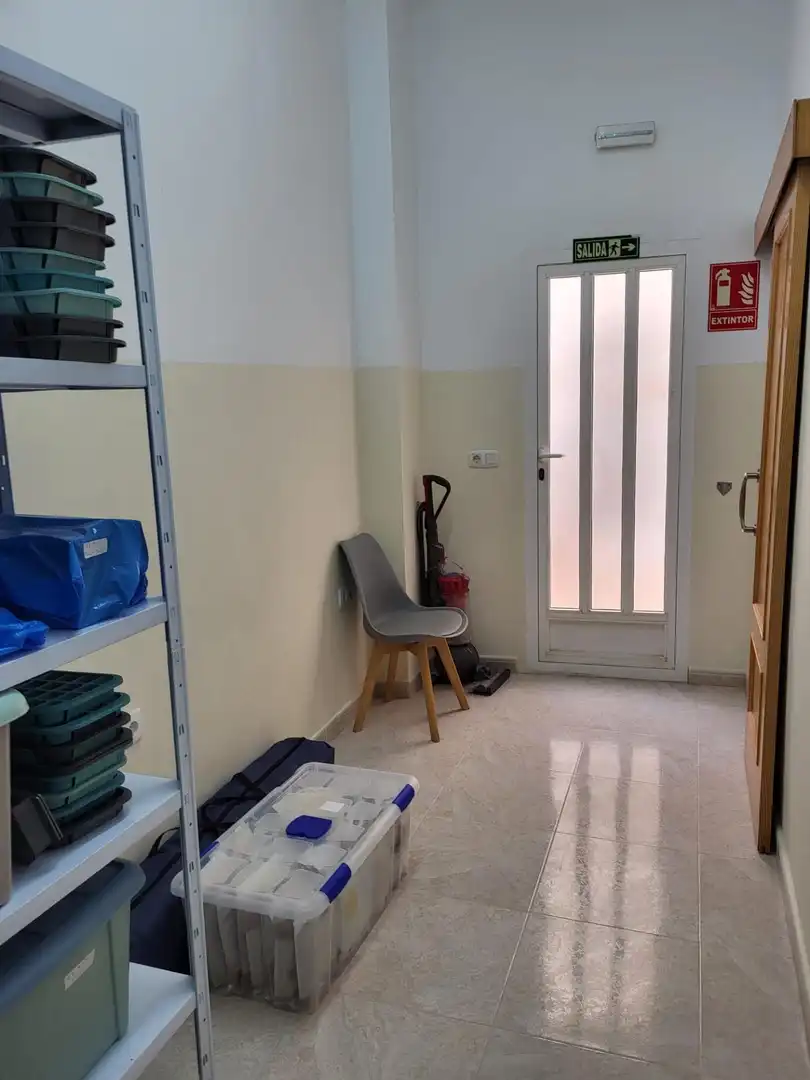 Local en venta en San Miguel de Salinas con Aire acondicionado
