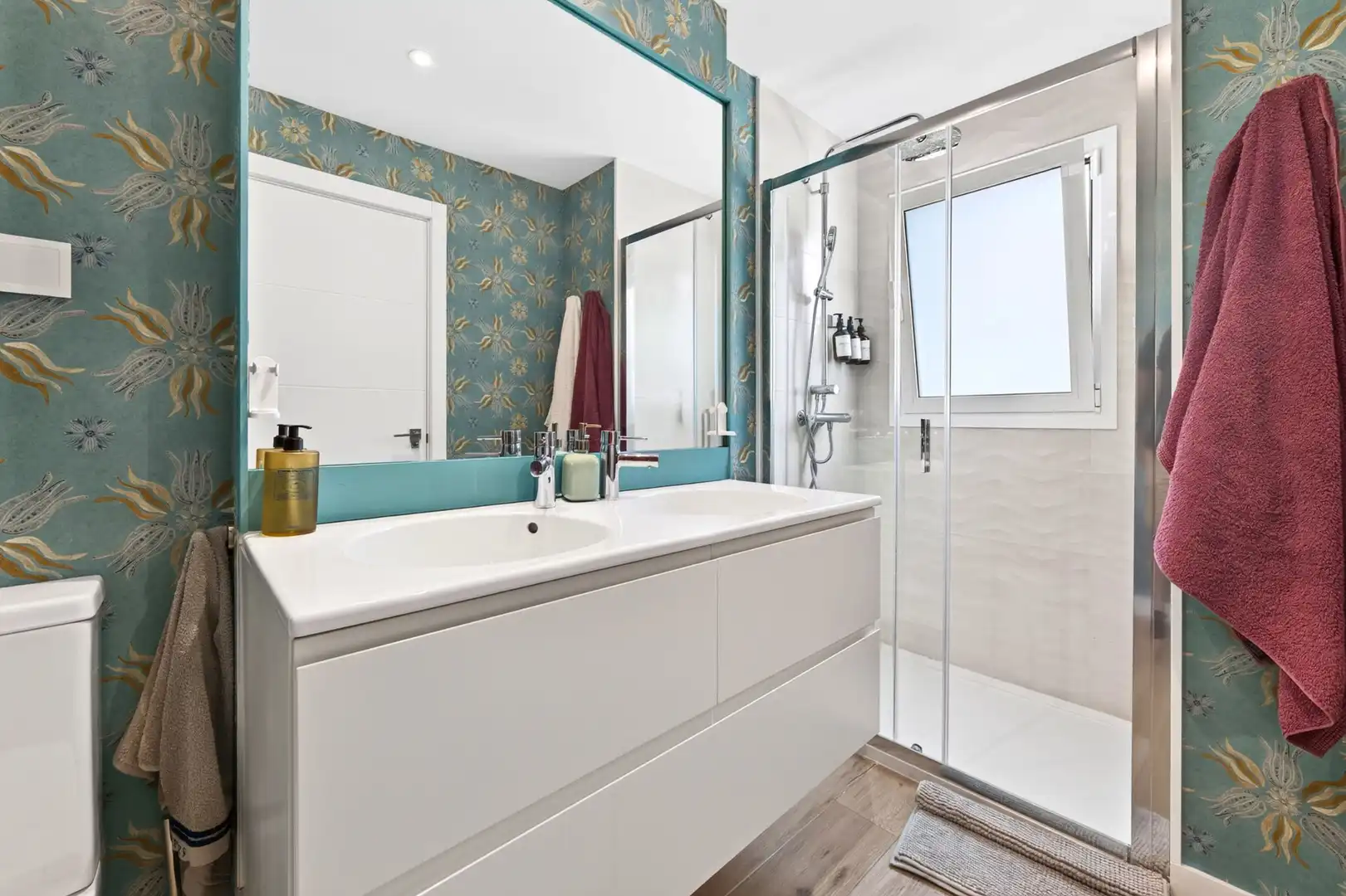 Baño de Apartamento en venta en Málaga con Aire acondicionado, Terraza y Piscina