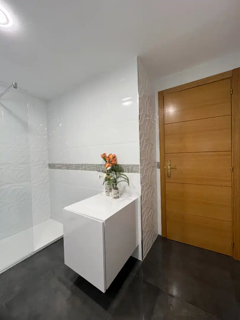 Bany de Casa o xalet en venda en Loeches amb Calefacció, Jardí privat i Terrassa