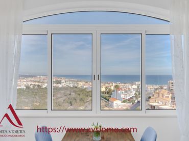 Apartament amb balcó de lloguer a Calle Helena 2