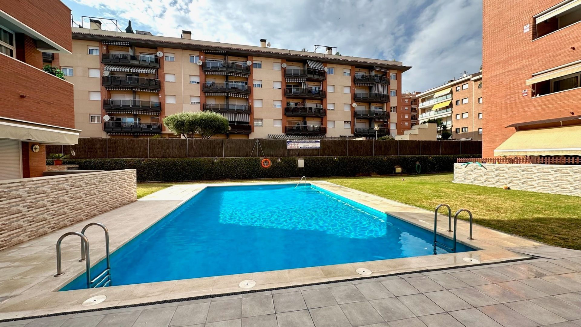 Swimming pool of Duplex for sale in Lloret de Mar  with Air Conditioner, Heating and Terrace