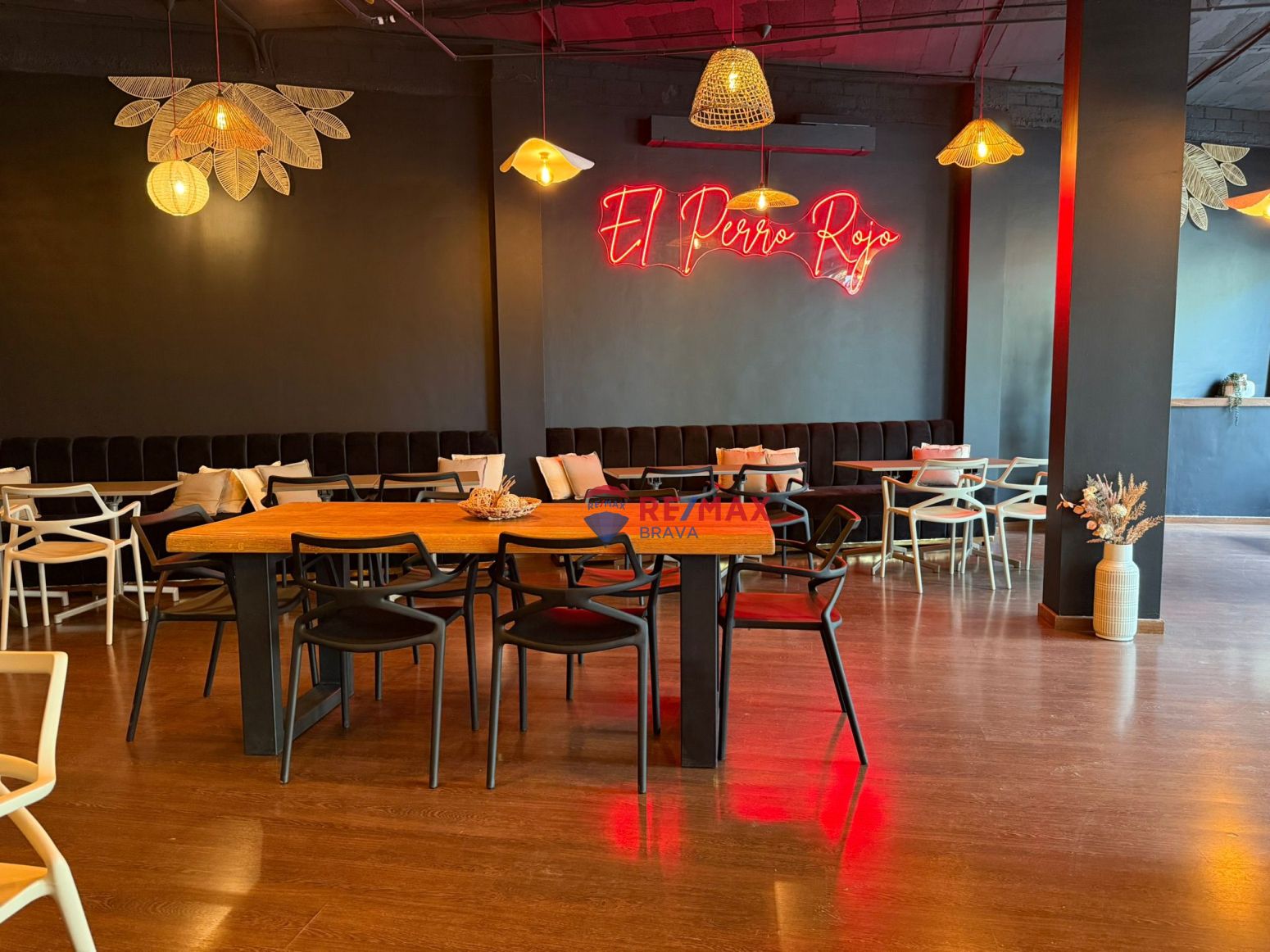 Local en traspas en Roses amb Aire condicionat i Moblat