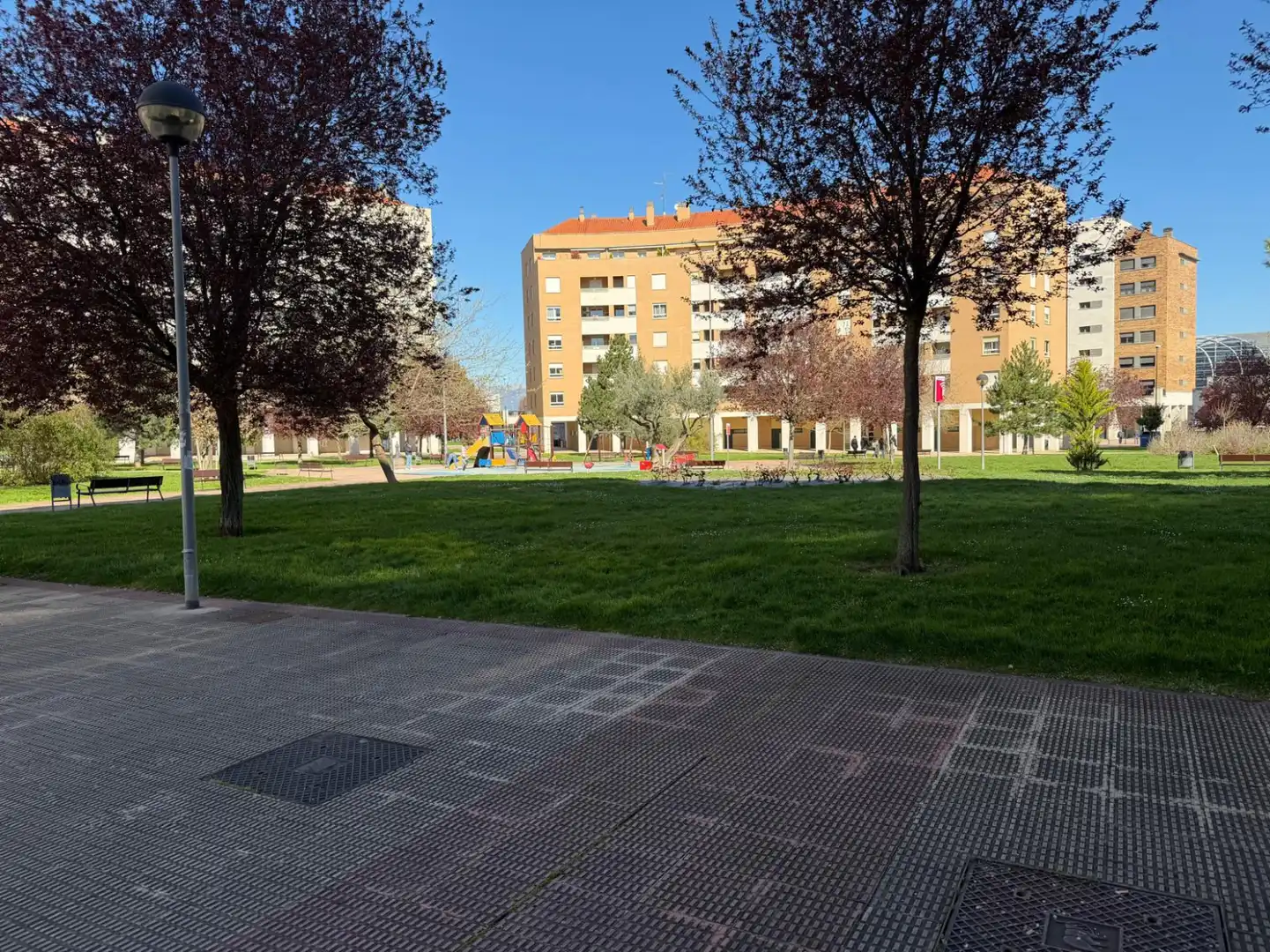 Piso de alquiler en Logroño - PQ LIRIOS LOS, La Portalada - Varea