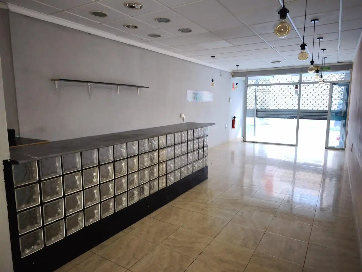 Local comercial en venda a Zona Hospital, imagen 4