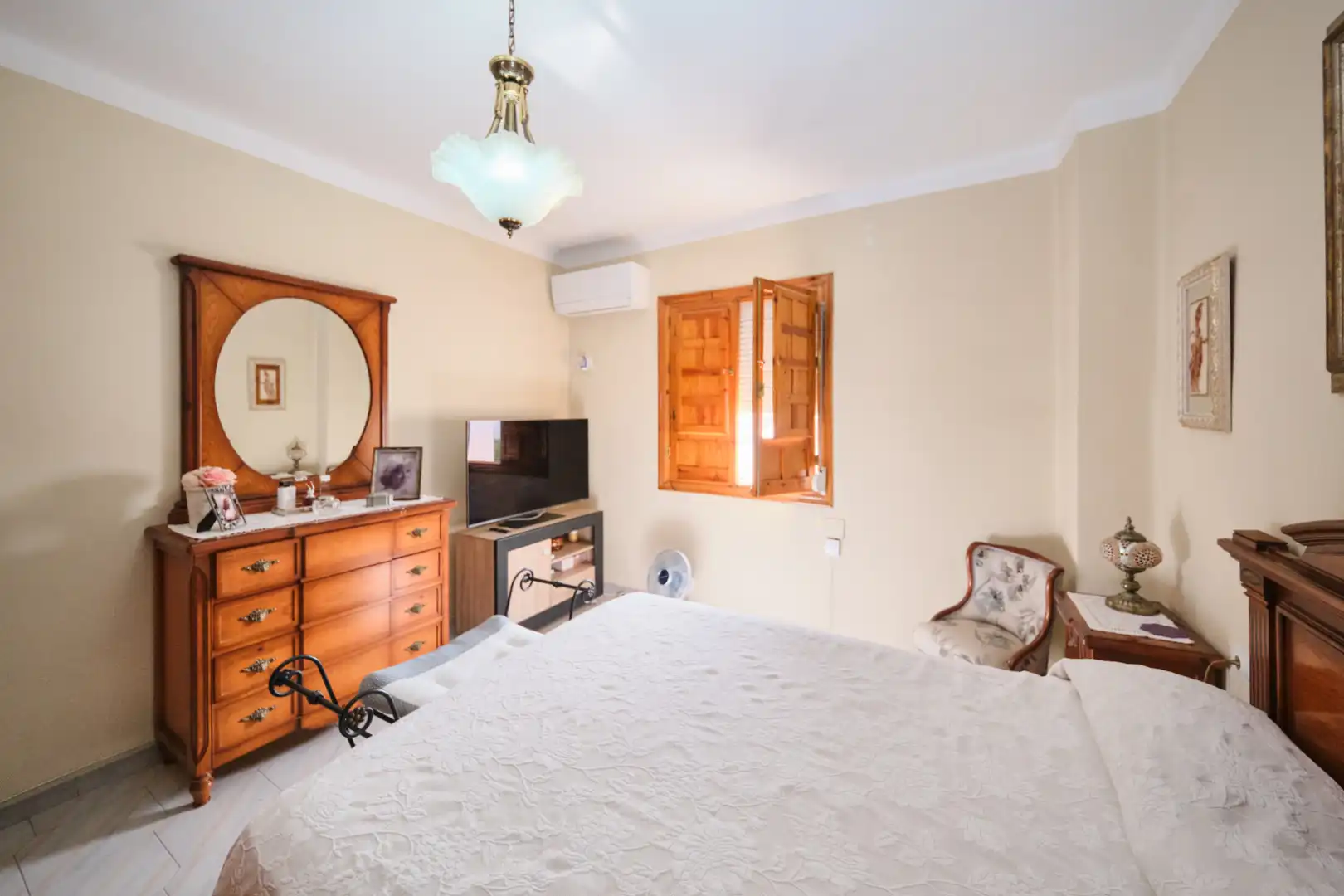 Habitación de Piso en venta en Granada con Aire acondicionado y Amueblado