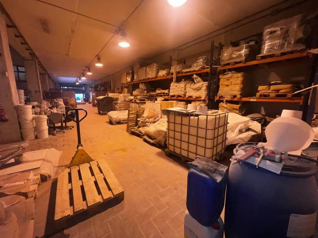 Nau industrial en venda en Sant Adrià de Besòs