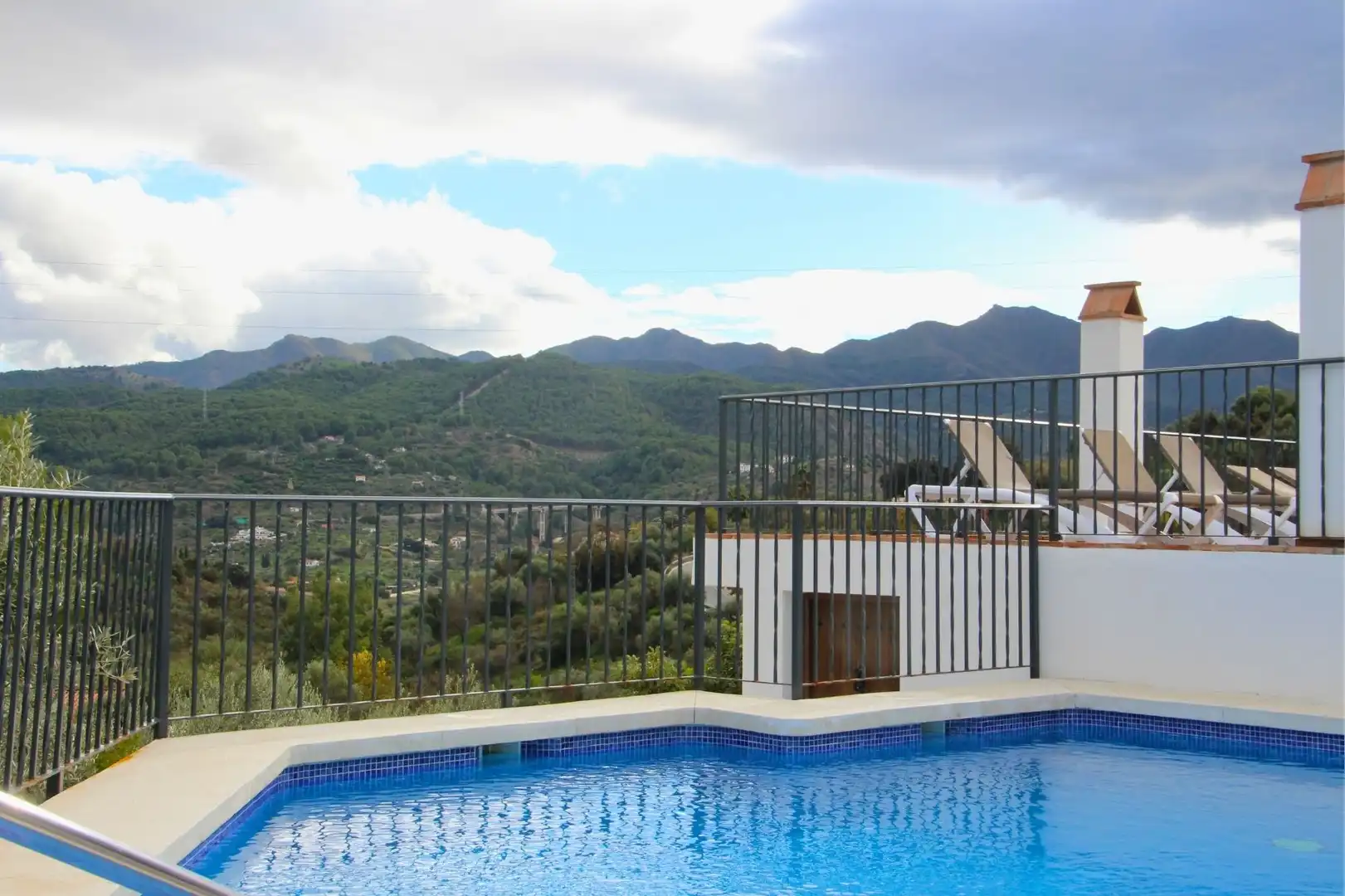 Exterior view of Houses for sale in Guaro  with Air Conditioner, Heating and Private garden