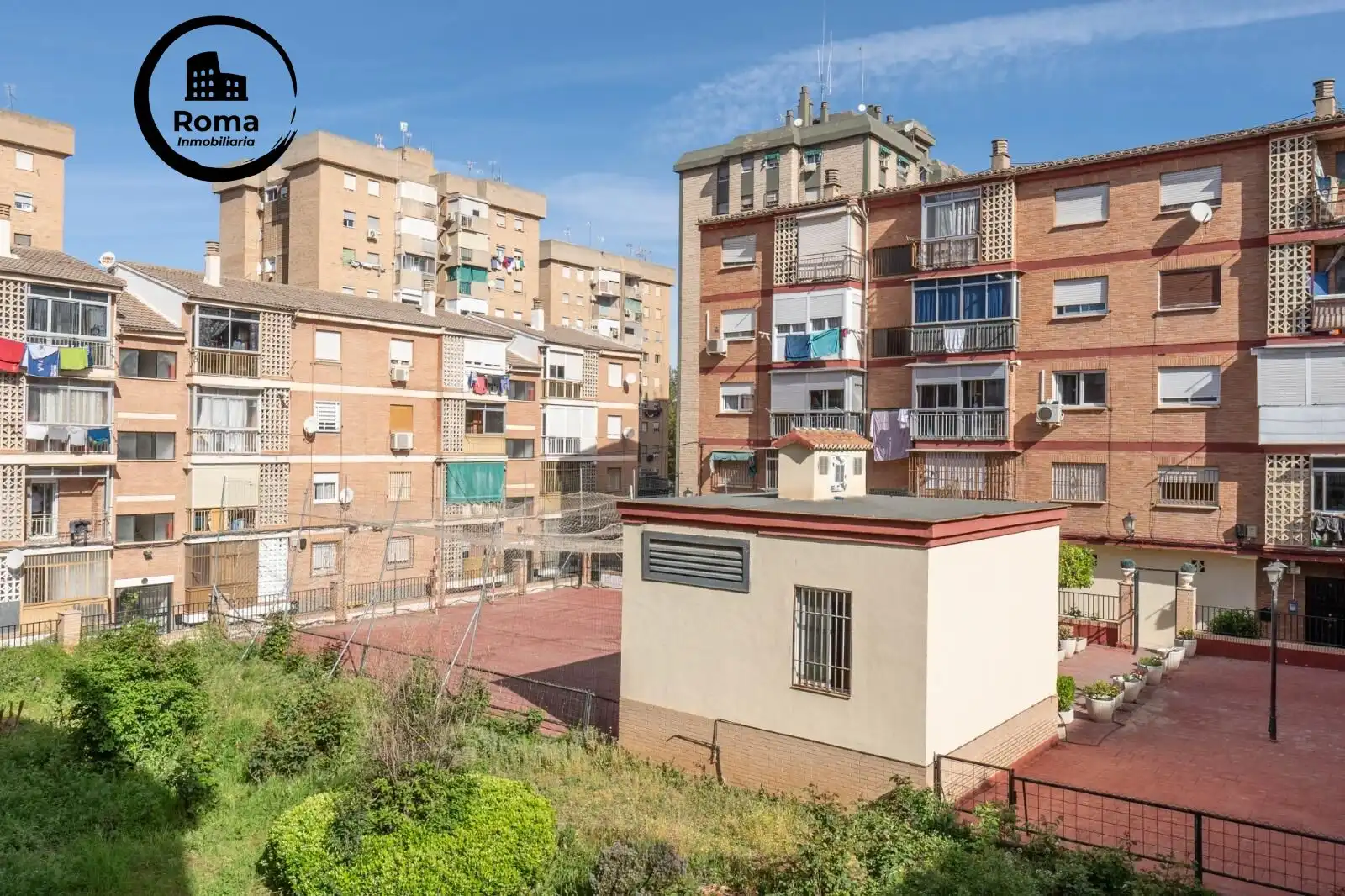 Exterior view of Flat for sale in Granada  with Air Conditioner, Heating and Terrace