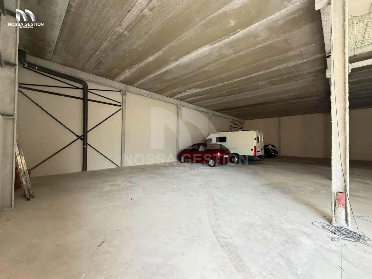Parkplatz von Fabrikhallen zur Miete in Massamagrell, Valencia