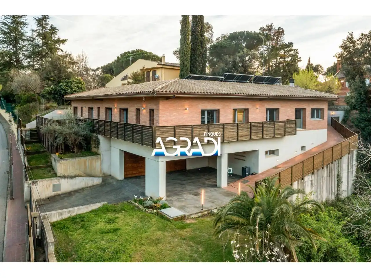 Exterior view of Houses for sale in Les Franqueses del Vallès  with Air Conditioner, Heating and Private garden