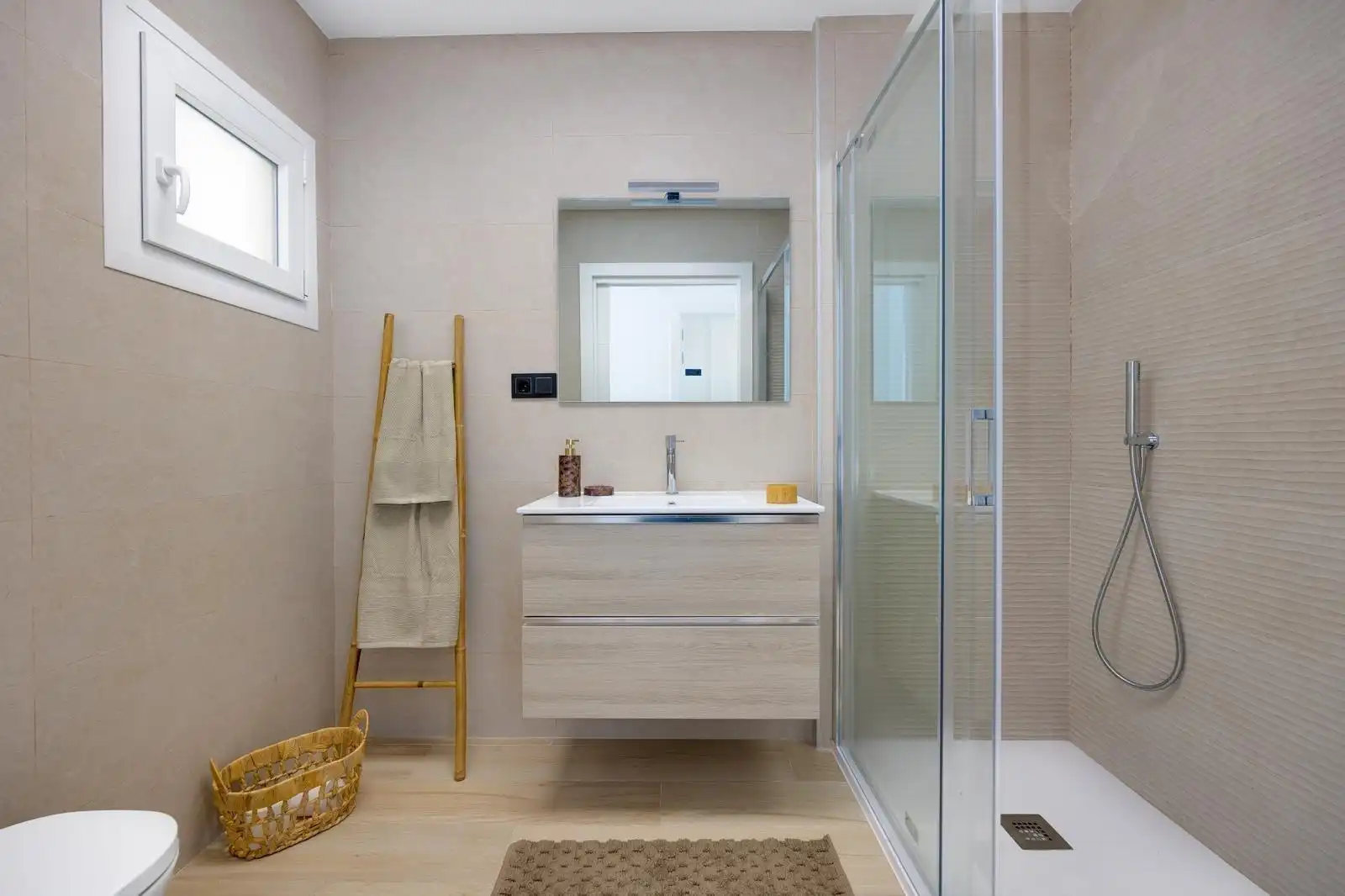 Baño de Casa o chalet en venta en Torrevieja con Aire acondicionado, Terraza y Piscina