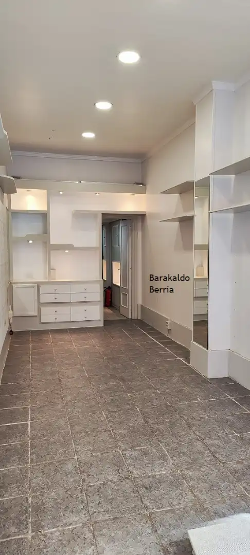 Commercial properties for rent in Juan de Garay Kalea, 5, Centro