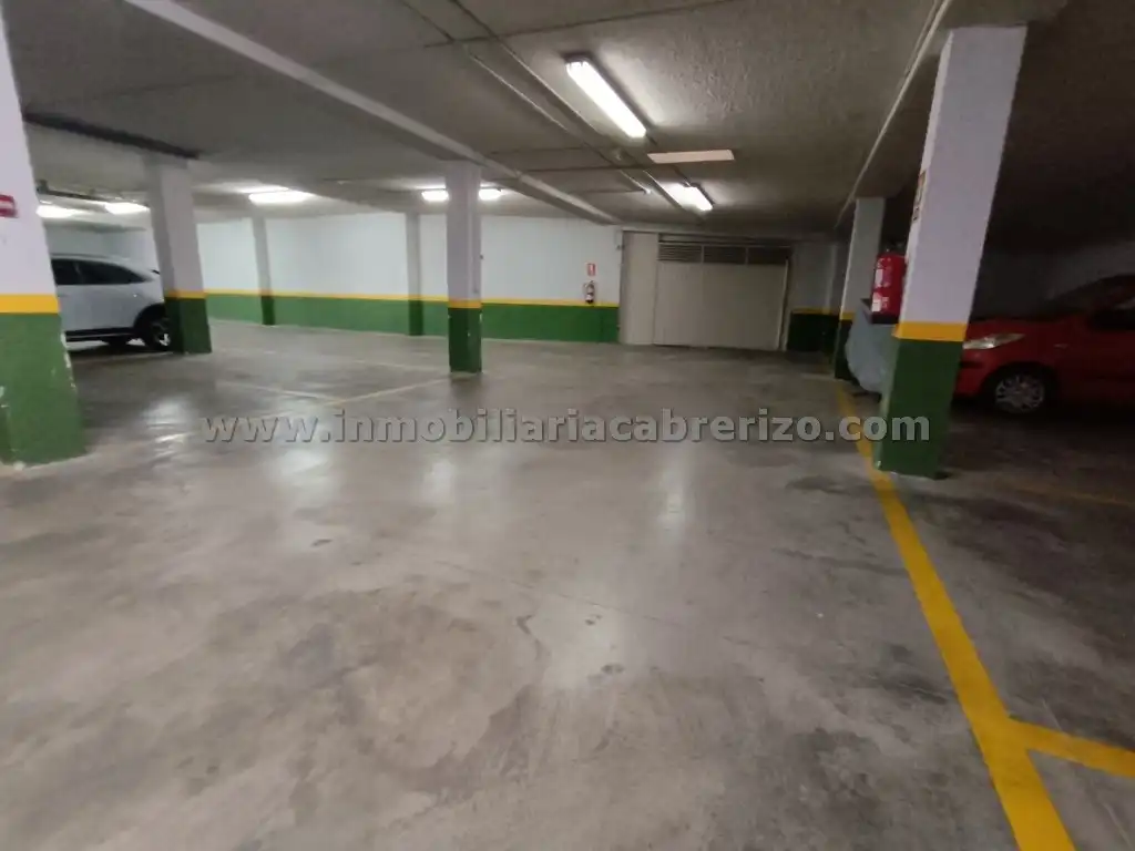 Parking de Ático en venta en Villamediana de Iregua con Calefacción, Parquet y Terraza