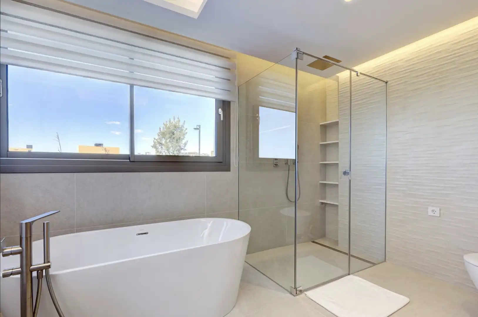 Apartment with pool to rent in La Quinta, imagen 3