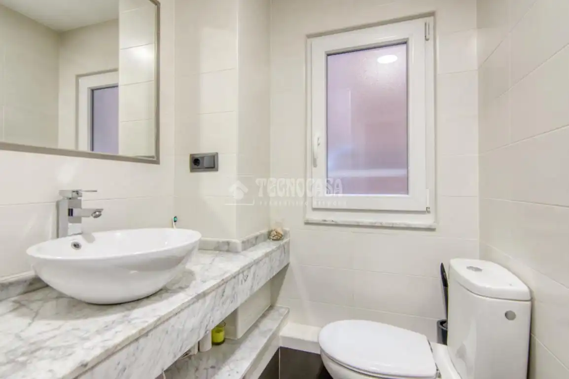 Baño de Piso en venta en Salamanca con Aire acondicionado