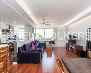 Sala d'estar de Apartament de lloguer en  Madrid Capital amb Aire condicionat