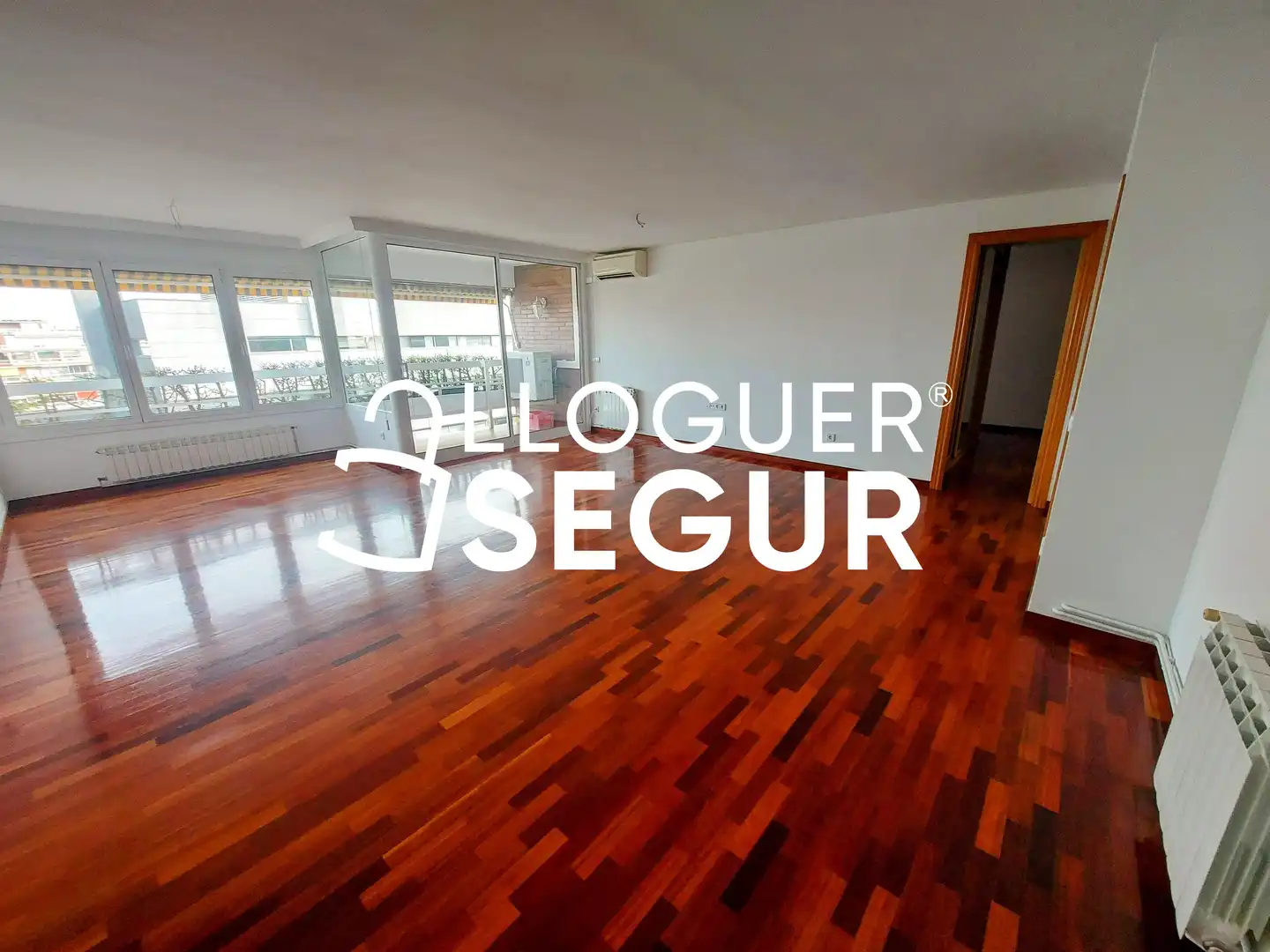 Sala de estar de Piso de alquiler en Barcelona con Aire acondicionado, Calefacción y Terraza