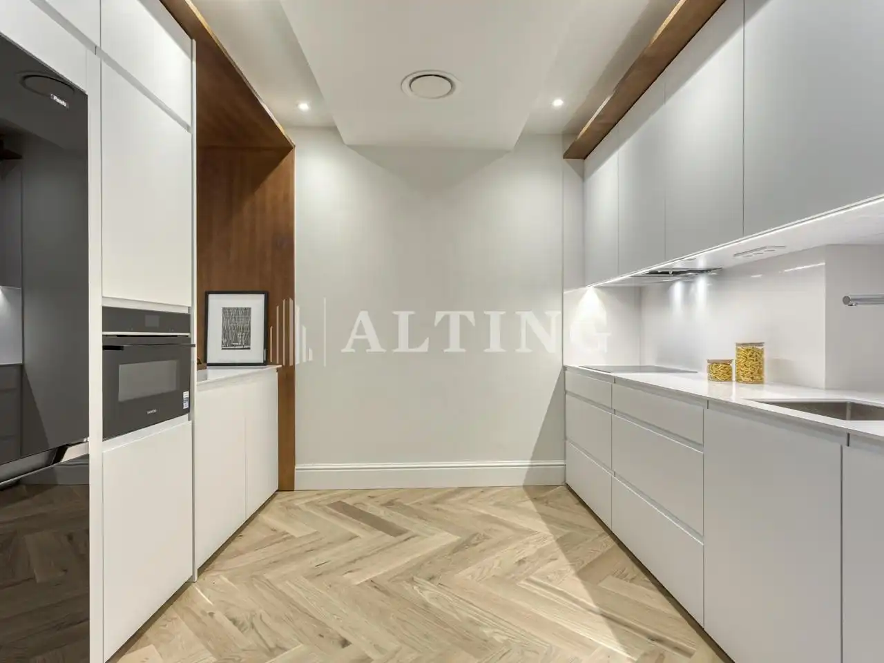 Cocina de Piso en venta en Barcelona con Aire acondicionado, Calefacción y Jardín privado