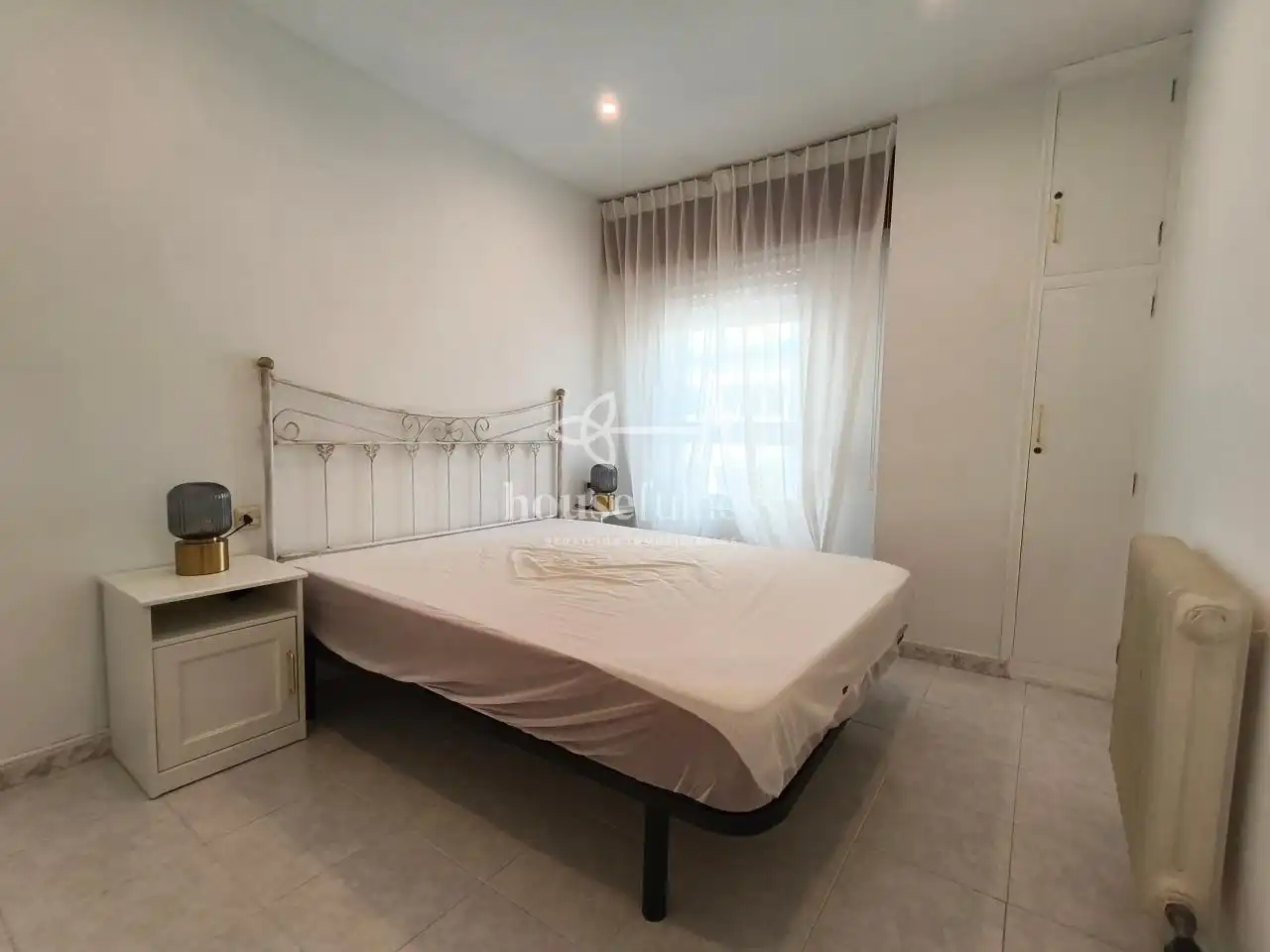 Habitación de Piso de alquiler en Ferrol con Calefacción y Amueblado
