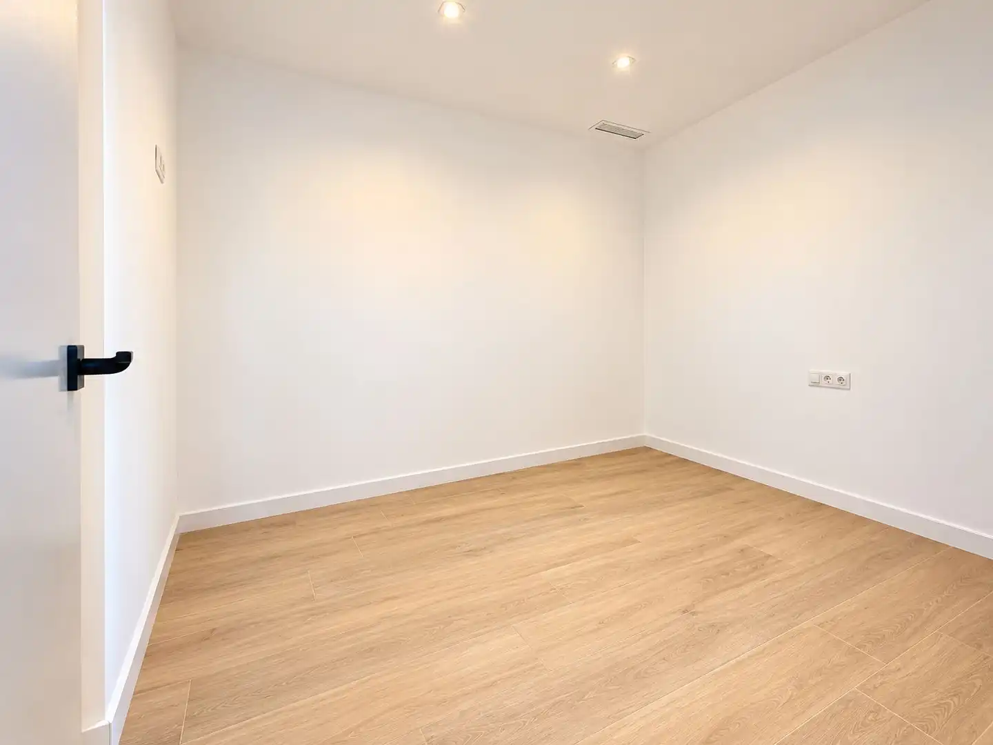 Piso en venta en Sabadell con Aire acondicionado, Calefacción y Trastero