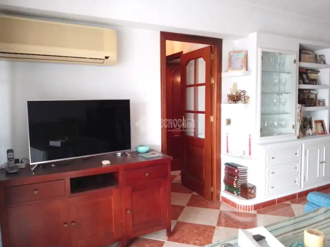 Sala de estar de Piso en venta en Sevilla con Aire acondicionado, Terraza y Amueblado