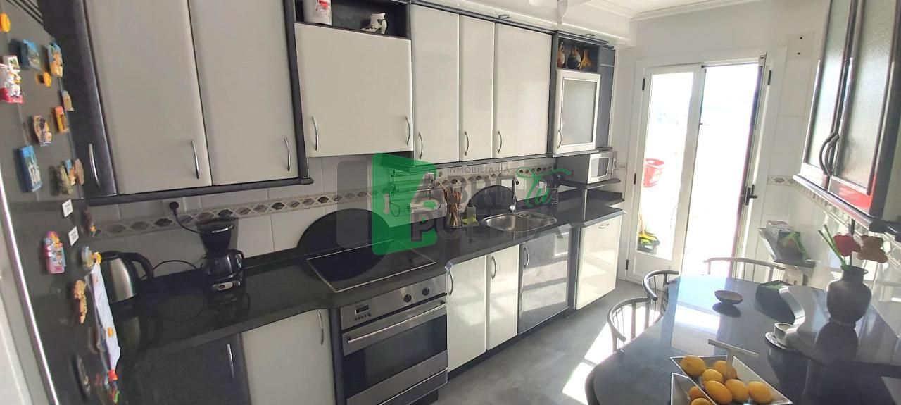 Kitchen of Apartment for sale in Ourense Capital   with Heating, Parquet flooring and Terrace