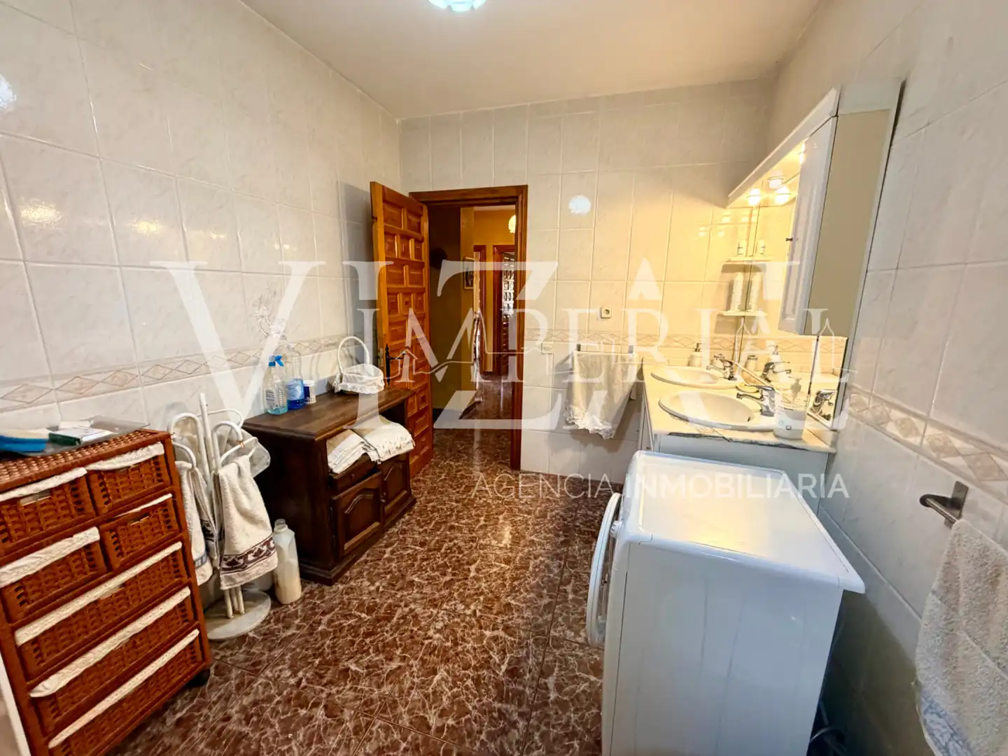 House with terrace for sale in Calle del Río-Almendros, imagen 40