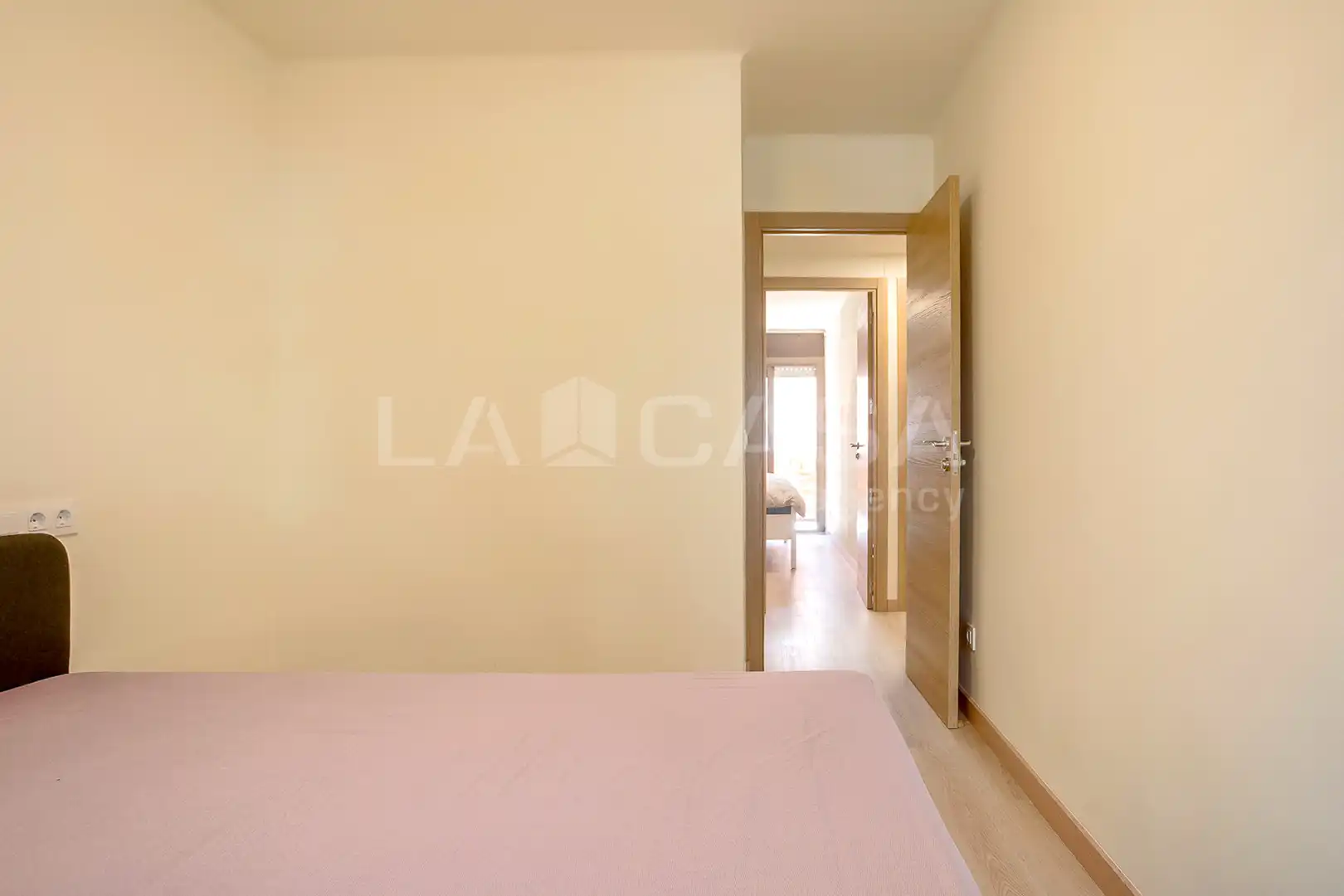 Habitación de Piso en venta en Barcelona con Calefacción y Balcón