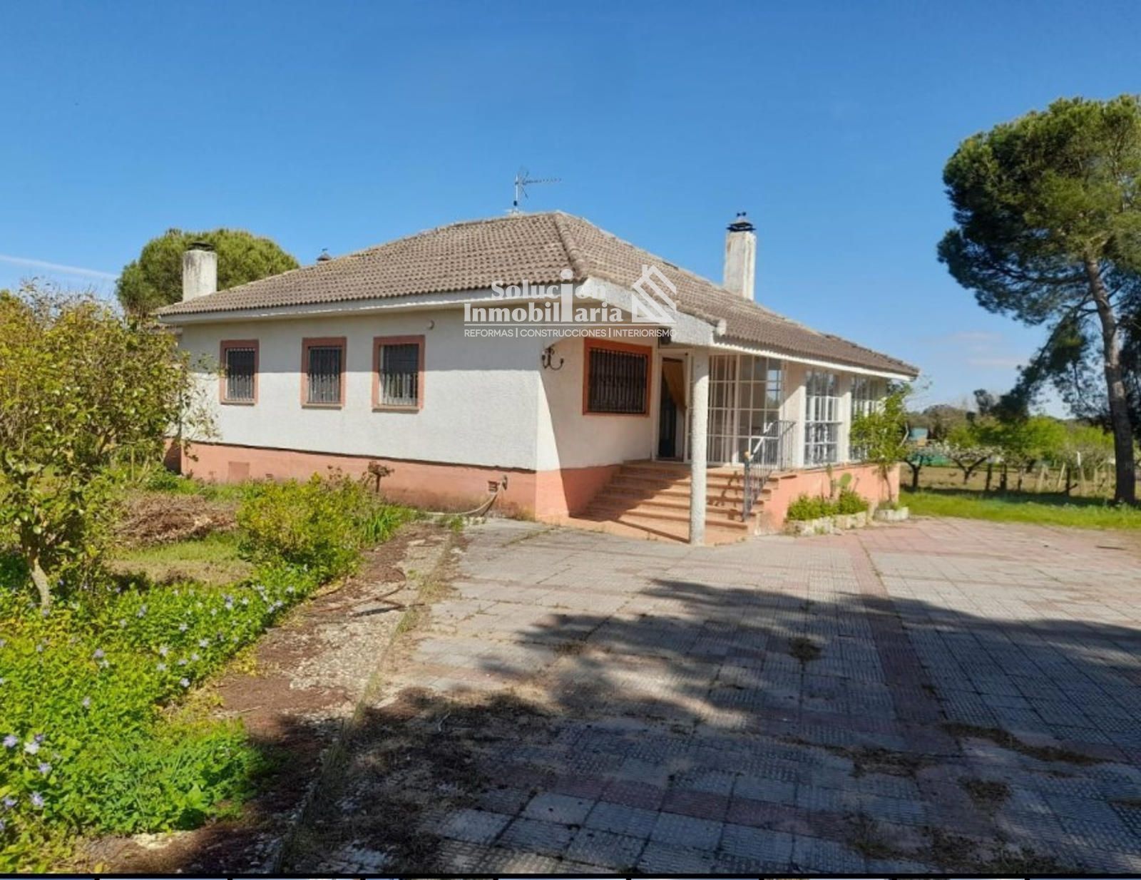 Vista exterior de Casa o xalet en venda en Valdunciel amb Terrassa, Traster i Piscina