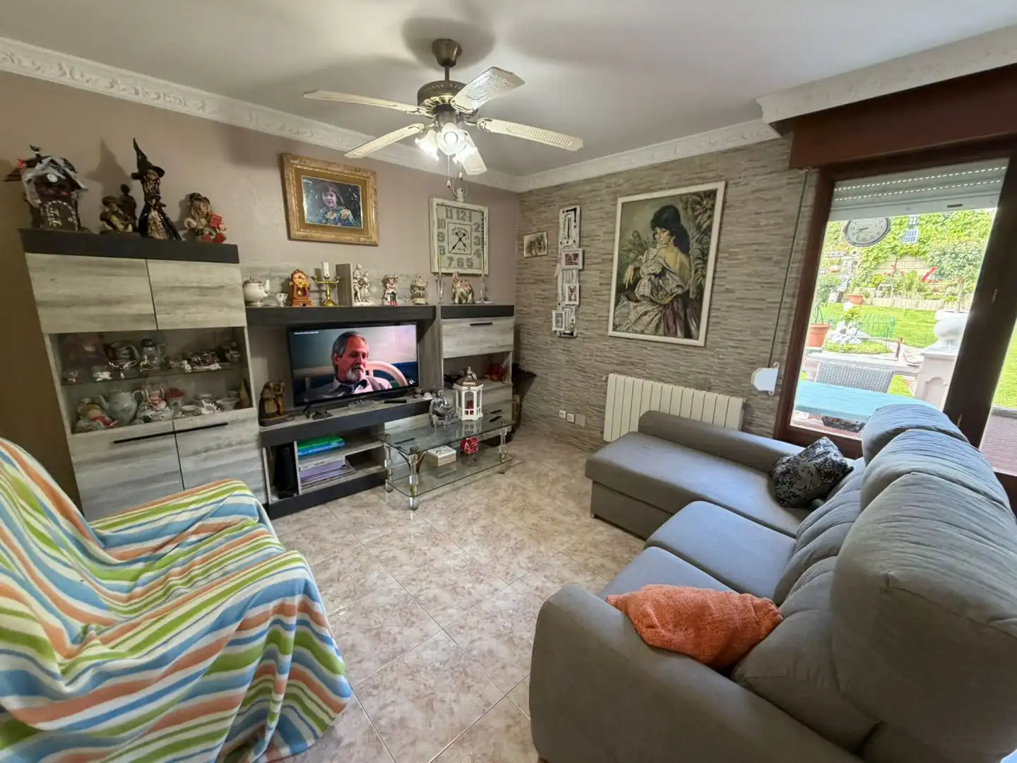 Sala de estar de Casa o chalet en venta en Meruelo con Calefacción, Jardín privado y Terraza