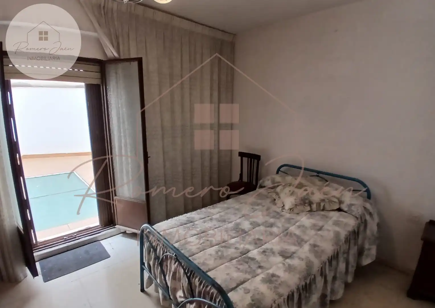 Schlafzimmer von Wohnung zum Verkauf in Jaén mit Abstellraum