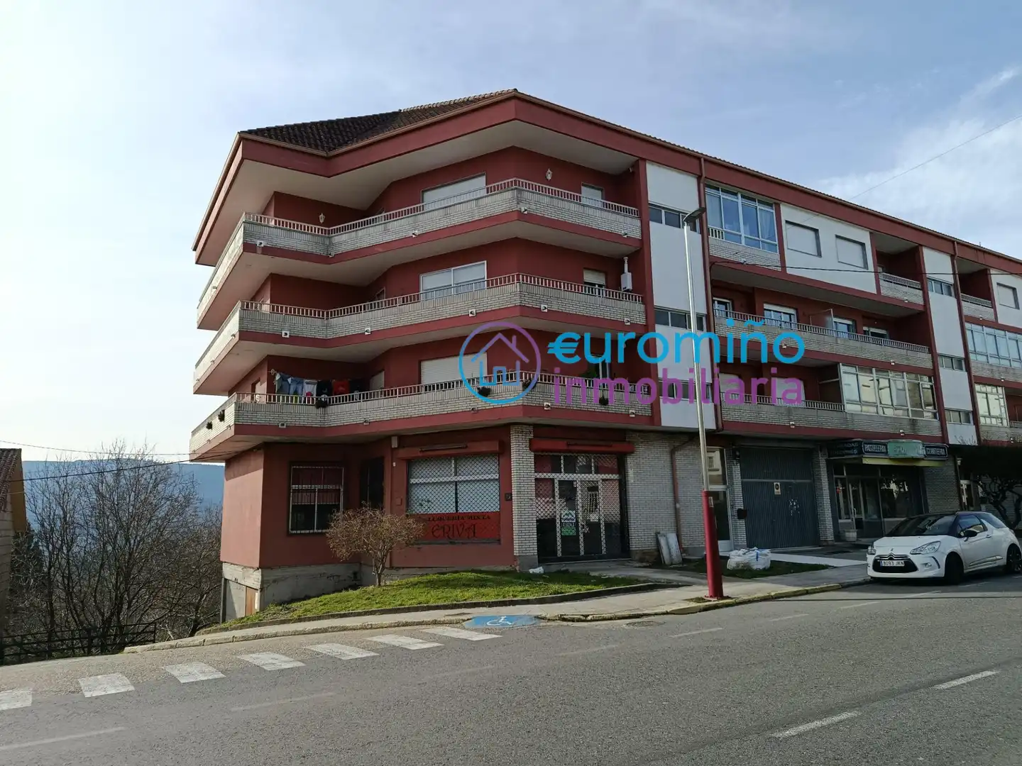 Vista exterior de Piso en venta en A Cañiza   con Calefacción, Trastero y Amueblado