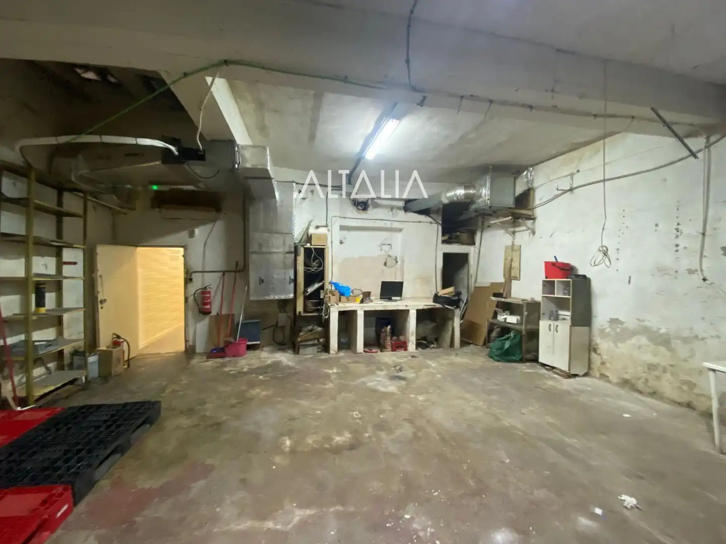 Local en venta en Cuenca con Aire acondicionado