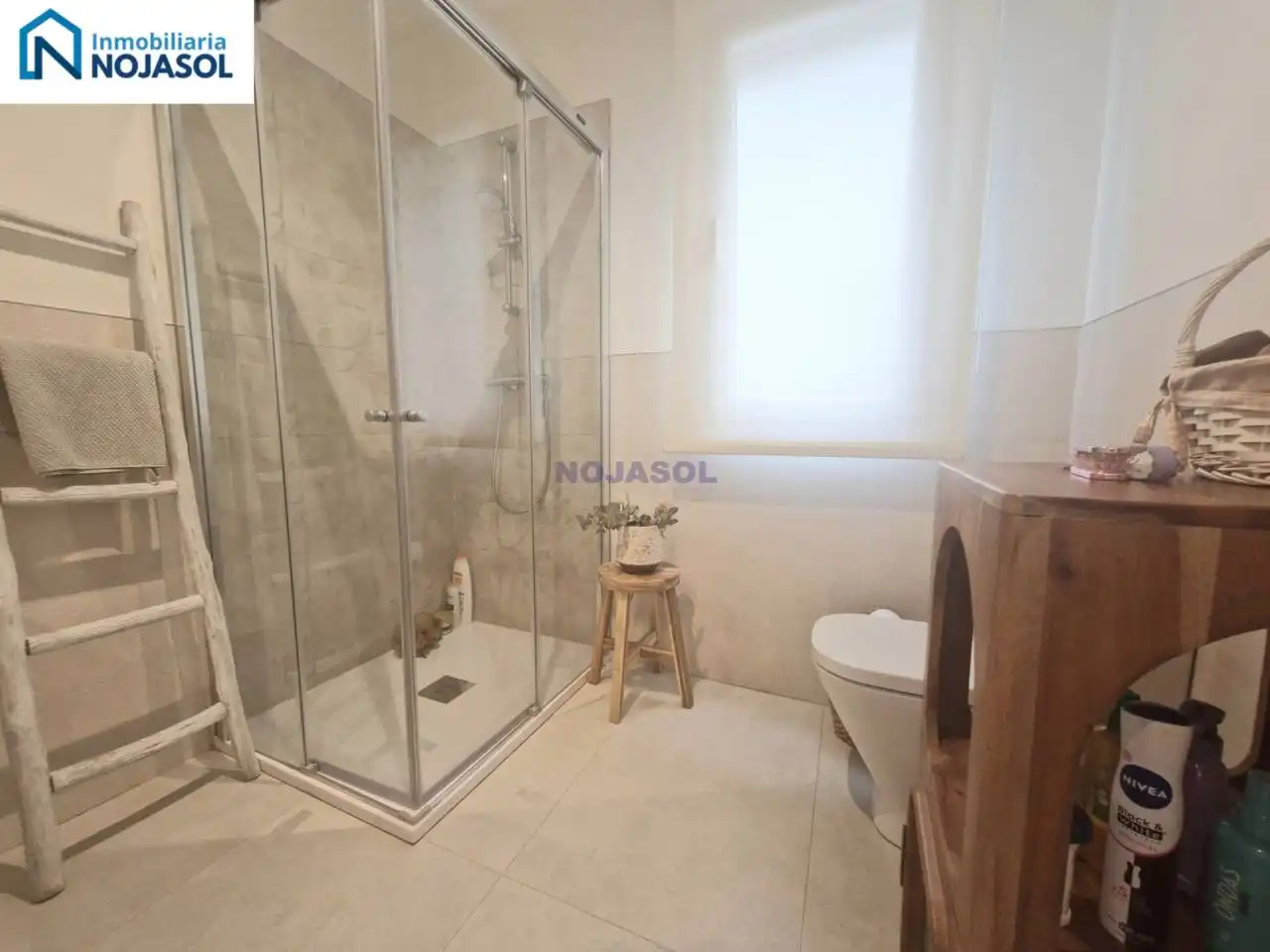 Baño de Piso en venta en Noja con Calefacción, Terraza y Balcón