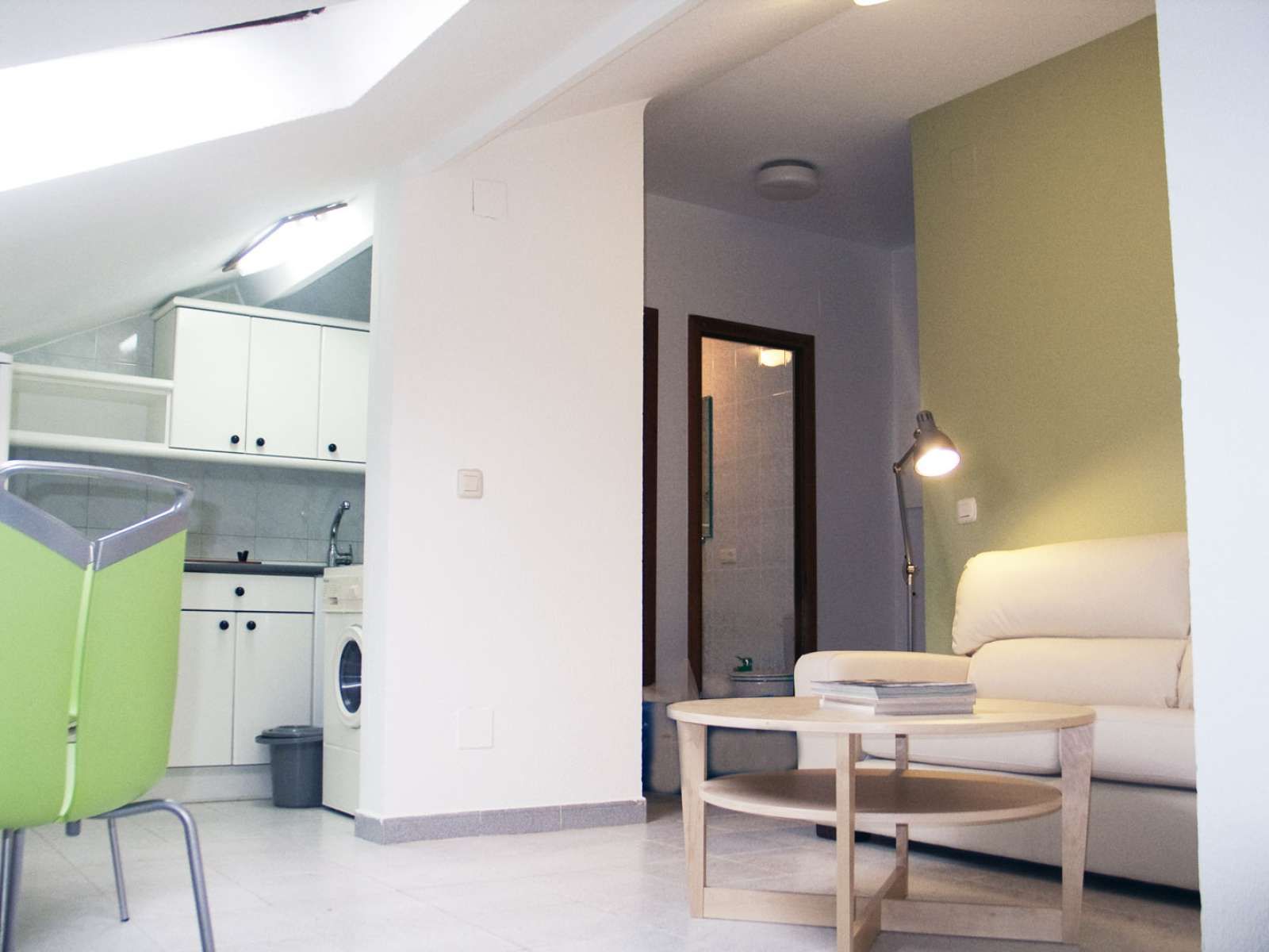 Bedroom of Apartment to share in Salamanca Capital  with Air Conditioner and Terrace